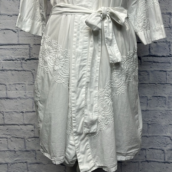 La Cera Embroidered Short Robe - Picture 6 of 11